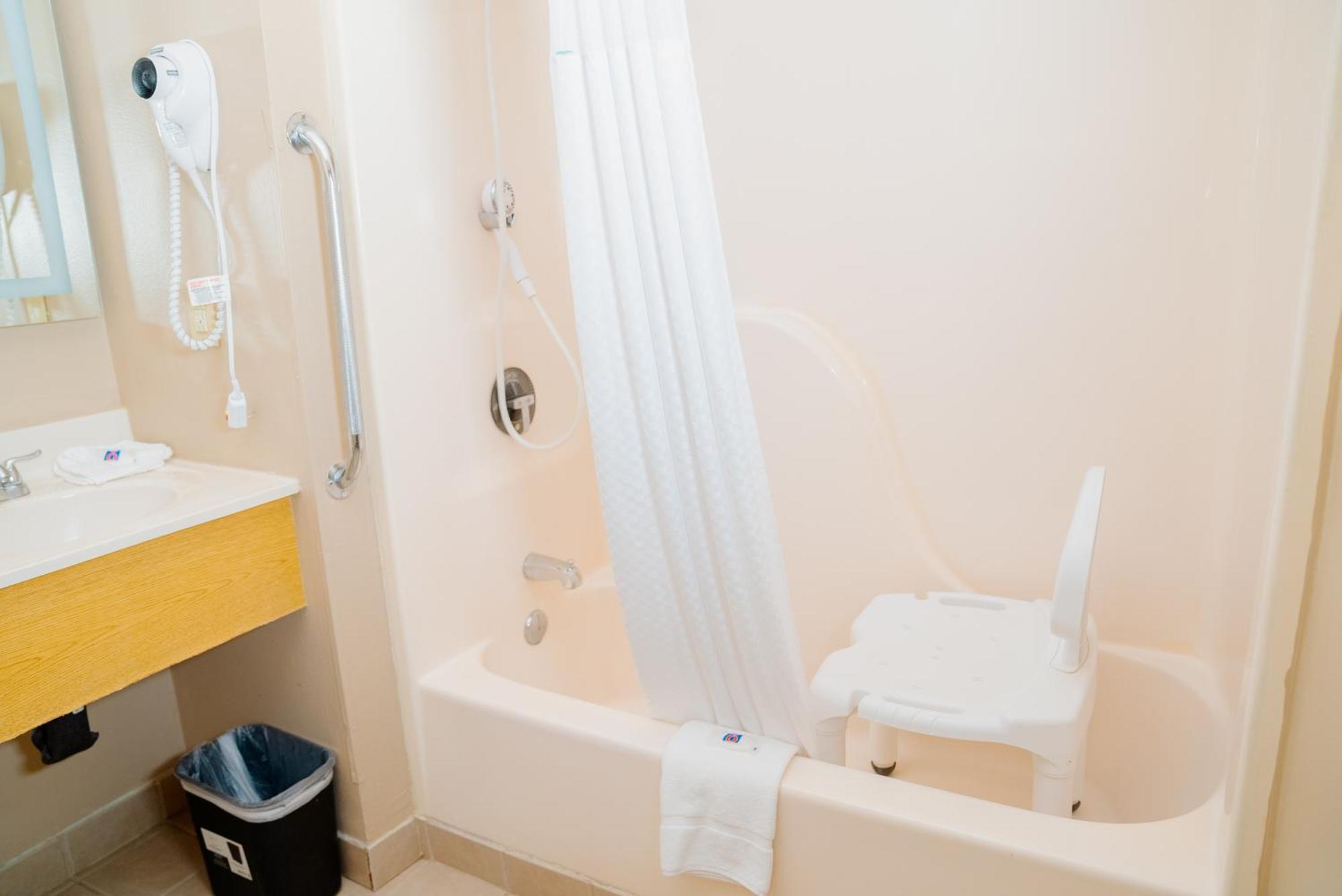 Motel 6 Litchfield, Il Dış mekan fotoğraf